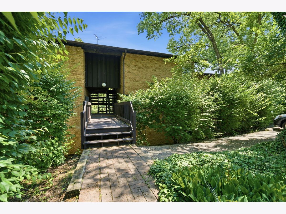  For Sale Lisle Illinois, 5517 Lake Drive