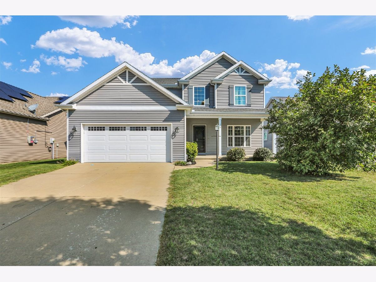 Homes & Condos & Townhomes For Sale Prairie Fields Savoy Illinois, 114 Sunflower Street