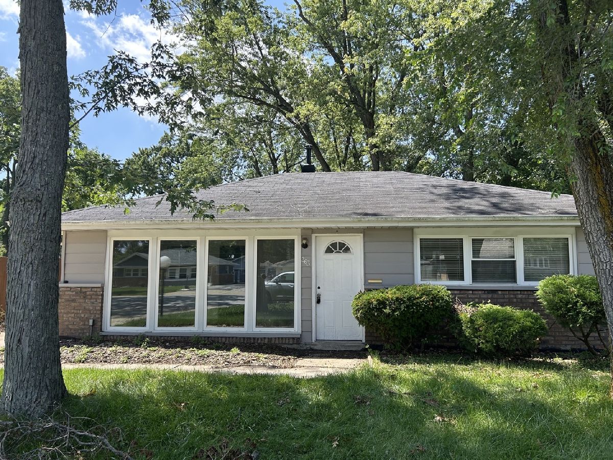  For Sale Park Forest Illinois, 363 Blackhawk Drive