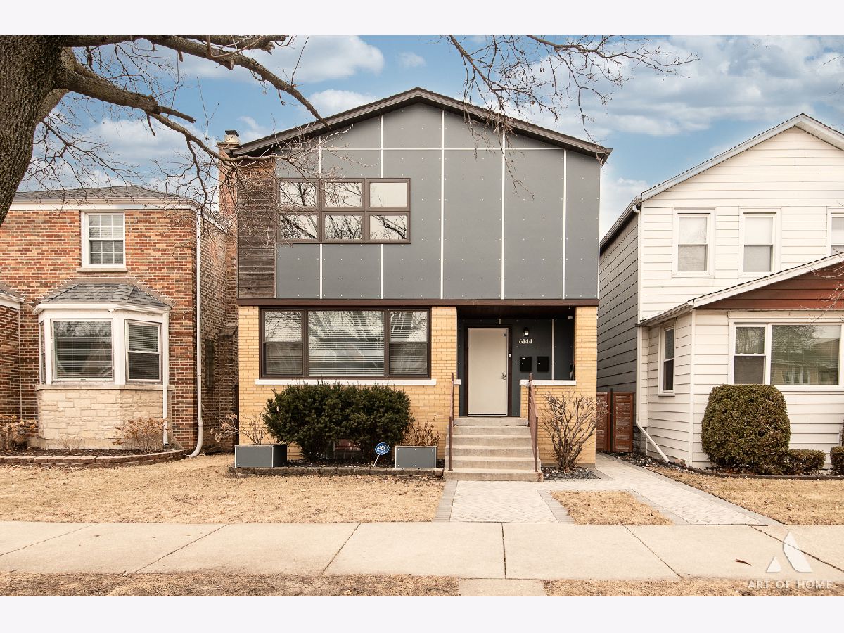  For Sale Chicago Illinois, 6144 School Street