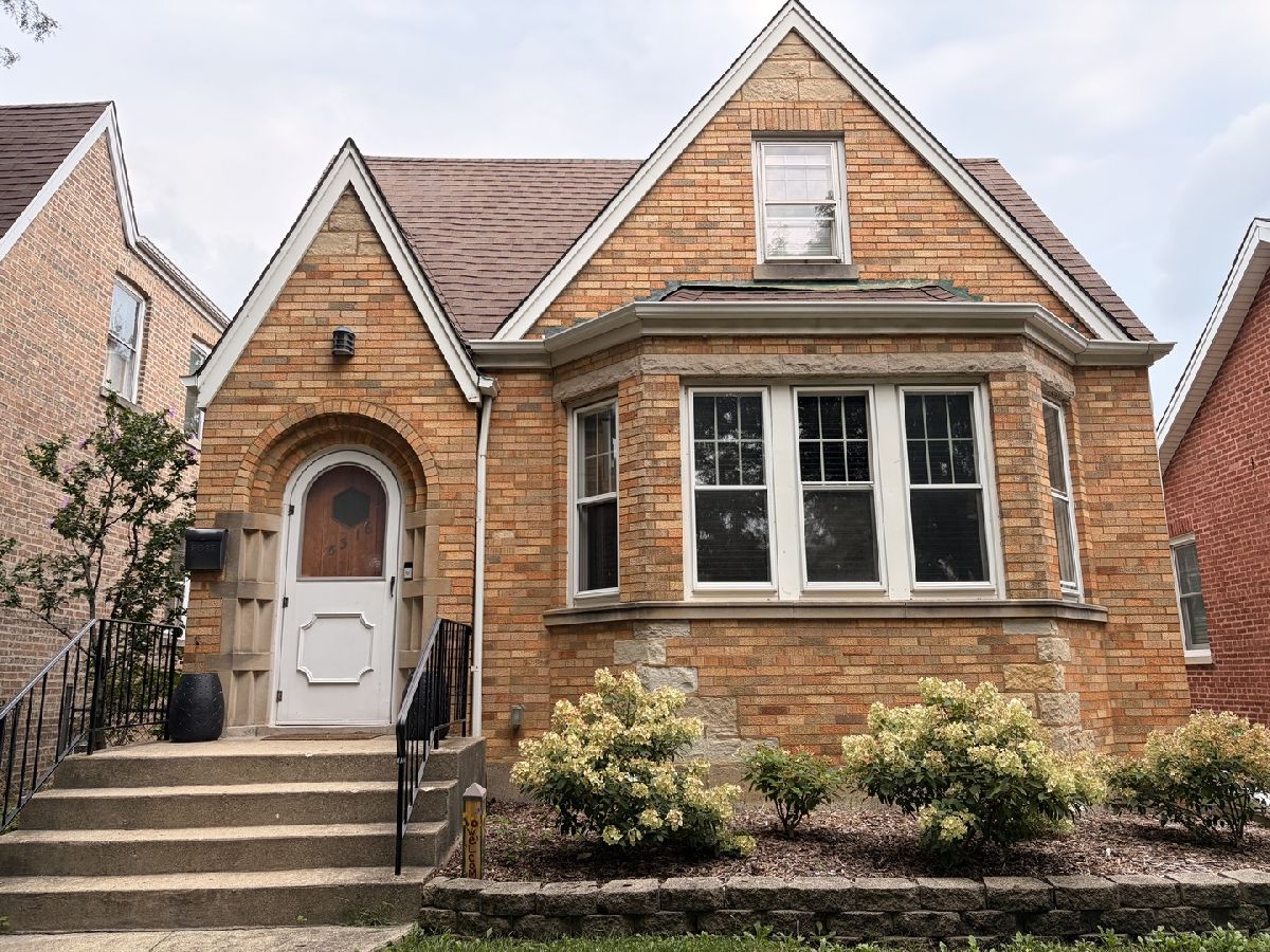  Rented Chicago Illinois, 5316 Lockwood