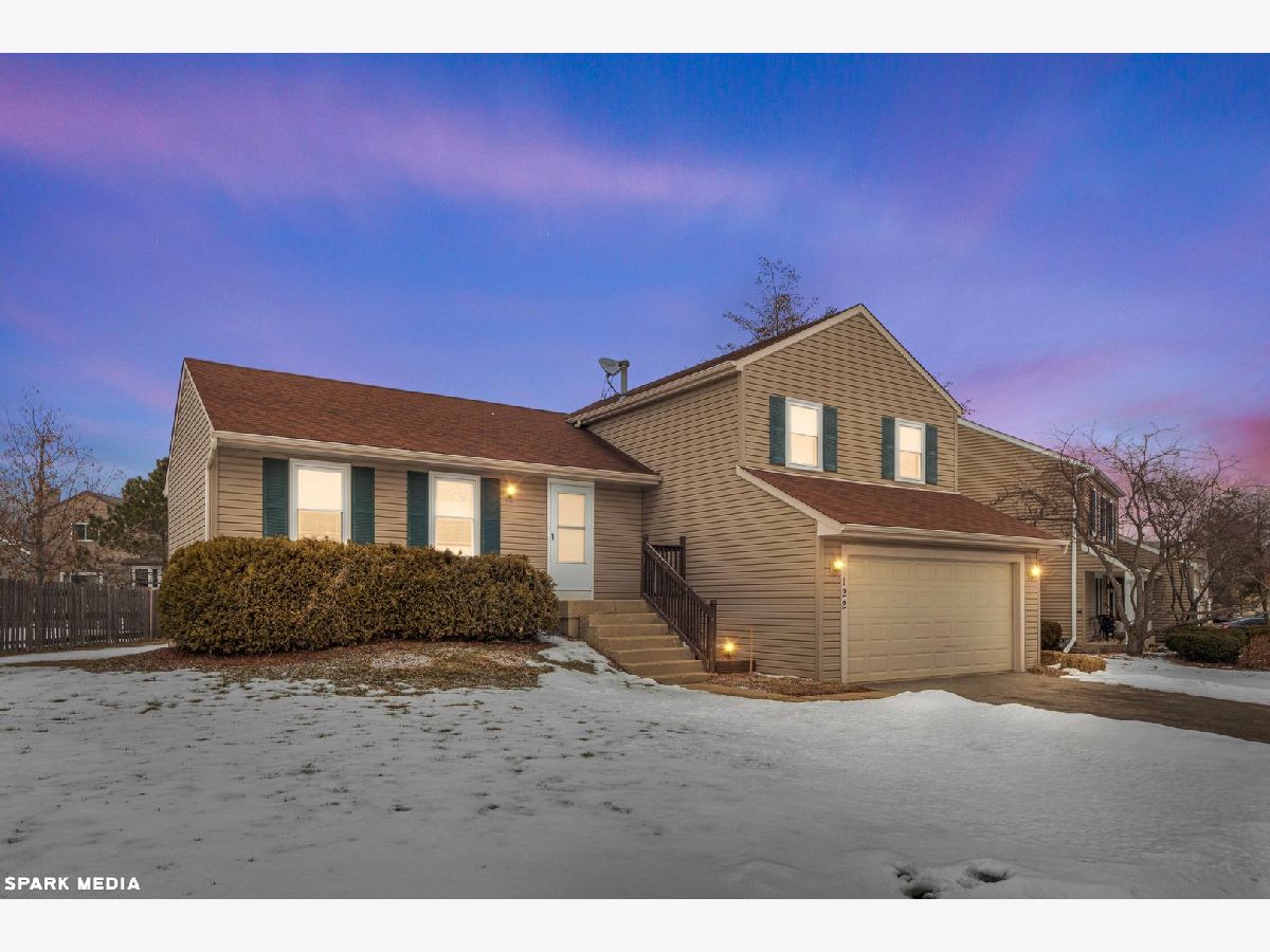  For Rent Streamwood Illinois, 122 Canton