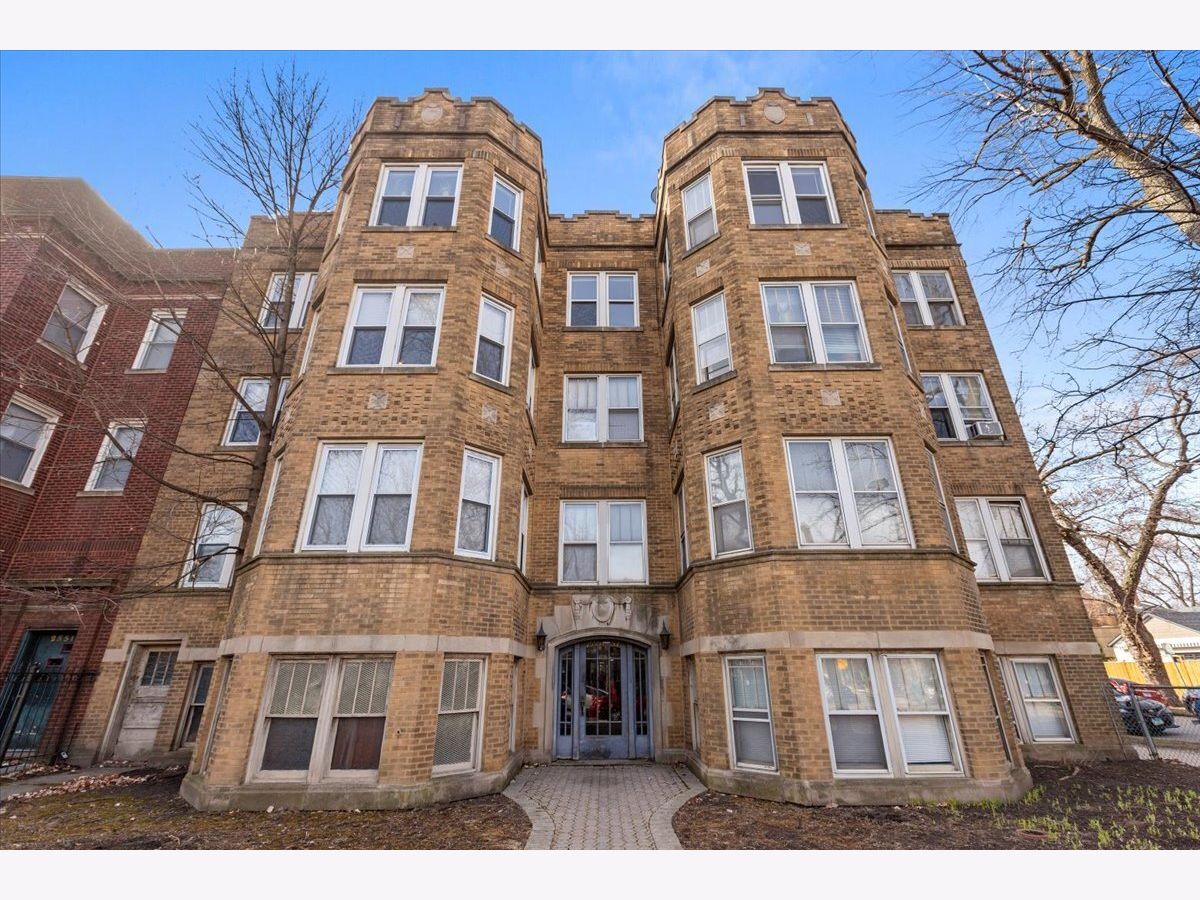  For Rent Chicago Illinois, 2555 Eastwood