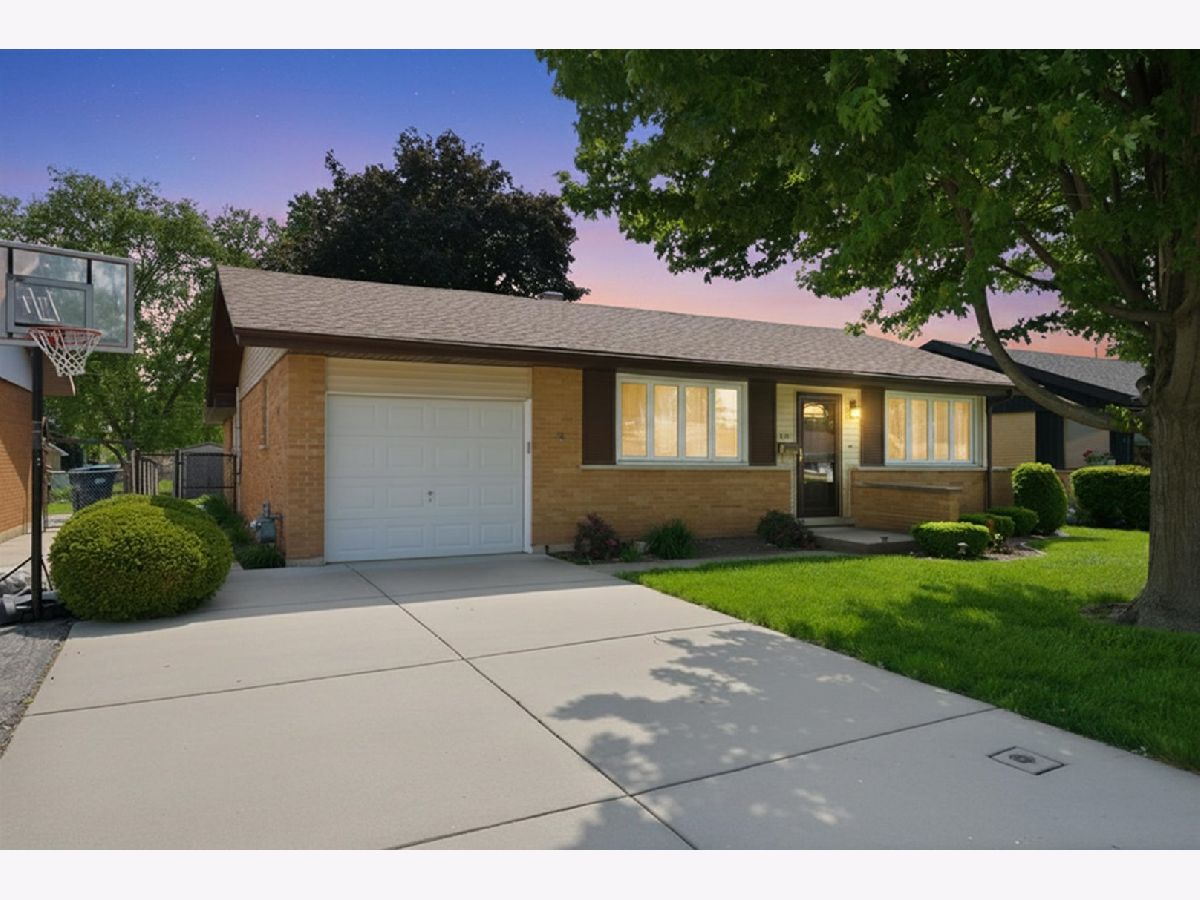  For Sale Crestwood Illinois, 12841 Terrace Lane