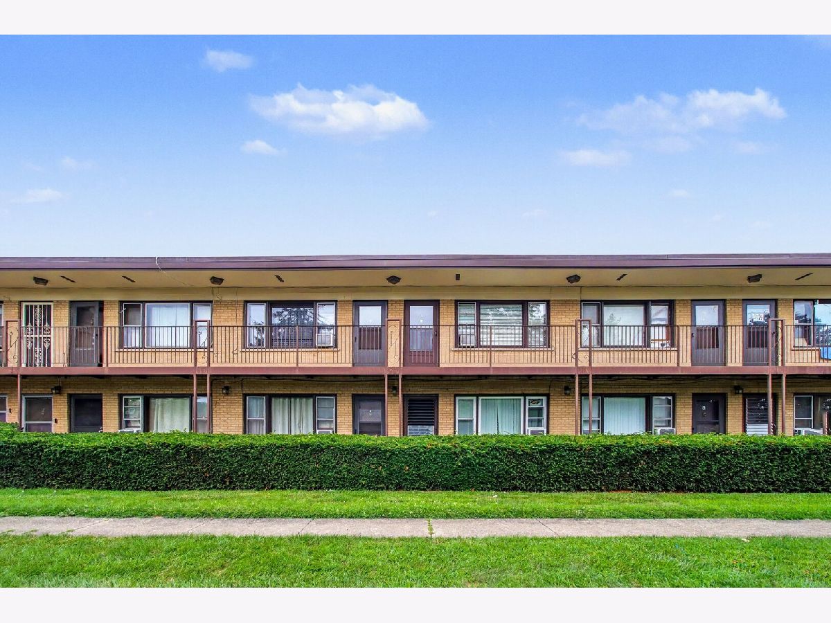  For Sale Northlake Illinois, 34 King Arthur Court