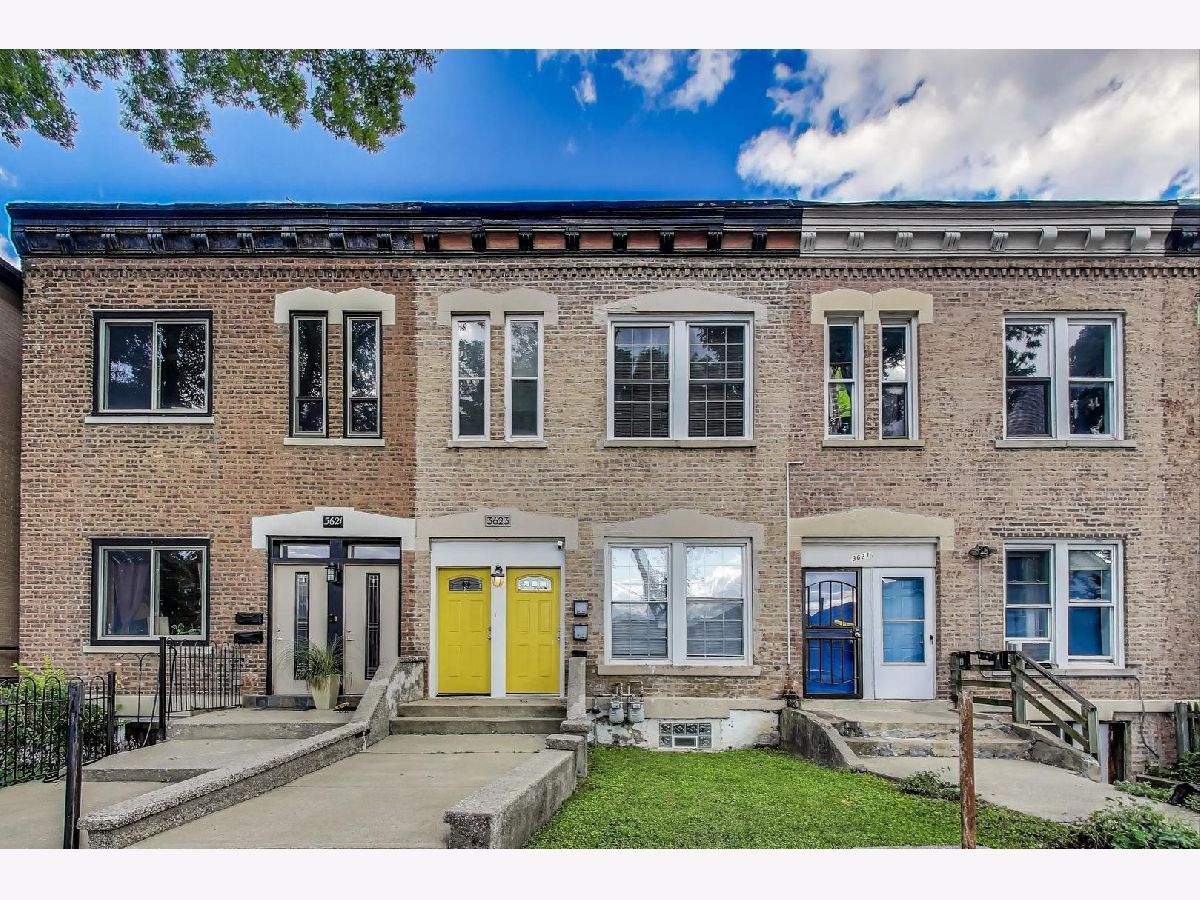  For Sale Chicago Illinois, 3623 Emerald Avenue