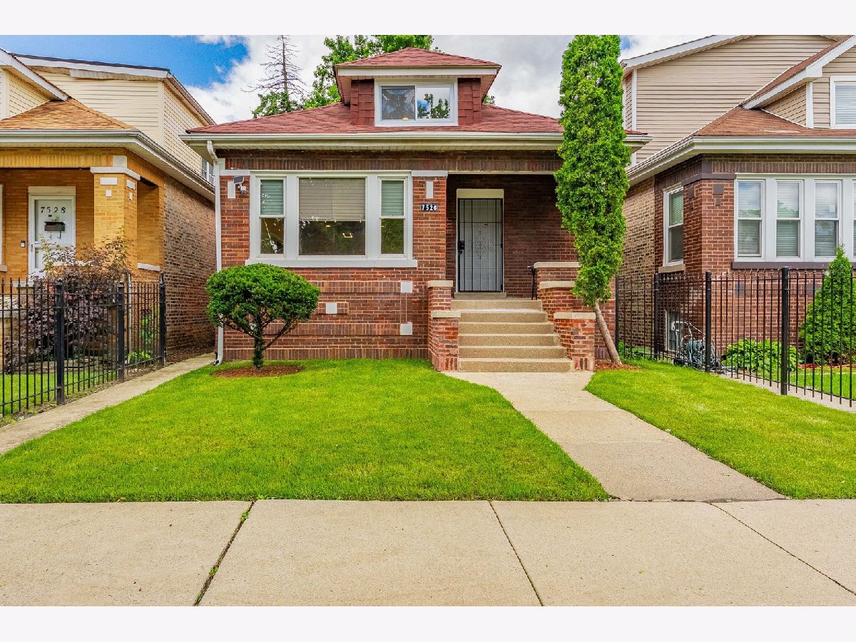  For Sale Chicago Illinois, 7526 Honore Street