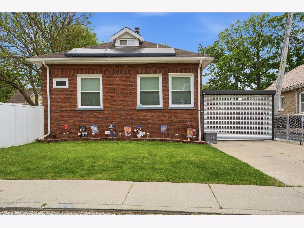  For Sale Chicago Illinois, 1615 Beverly Glen Parkway