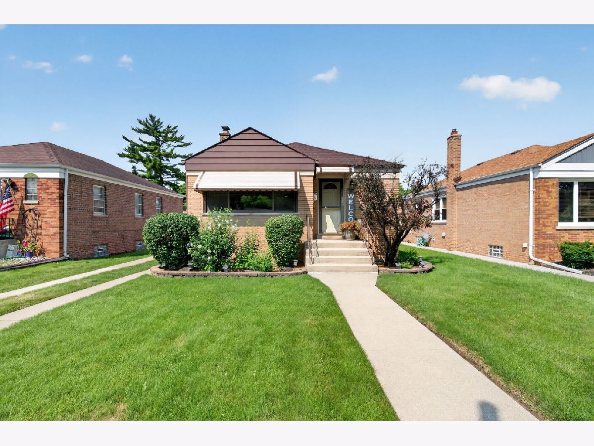  For Sale Evergreen Park Illinois, 9628 Utica Avenue