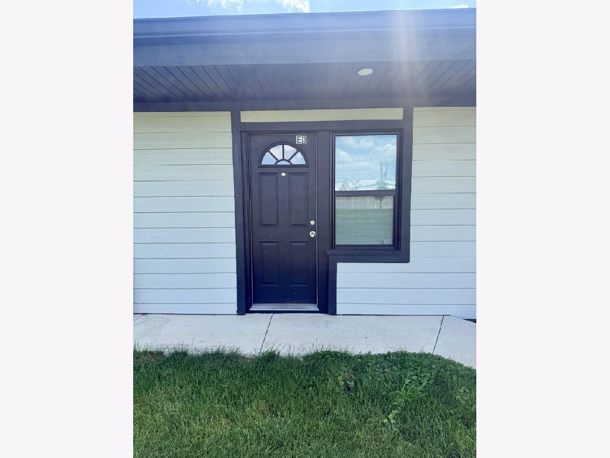  Rented Peotone Illinois, 29837 Route 50