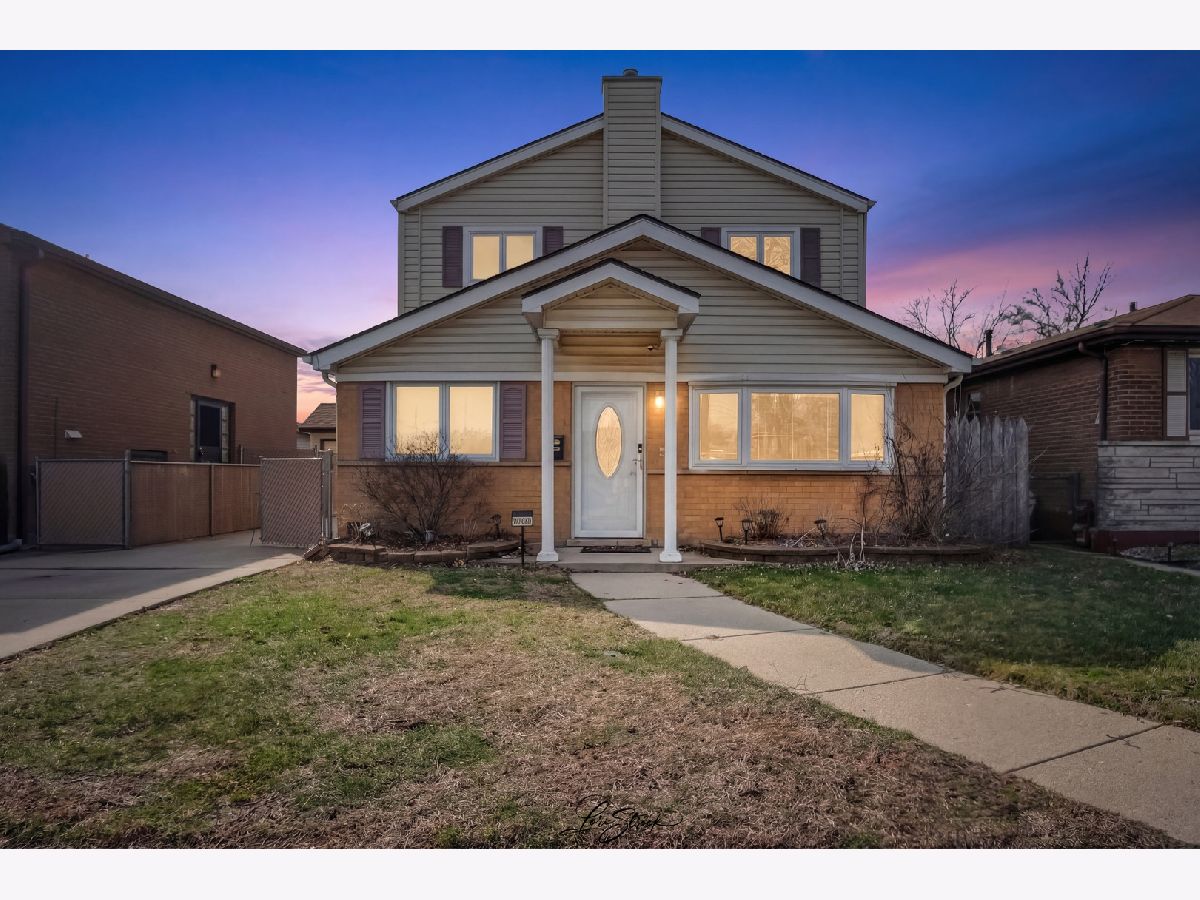  For Sale Chicago Illinois, 12704 Muskegon Avenue