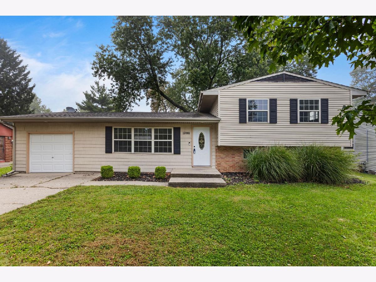  For Sale Champaign Illinois, 1900 Alder Lane