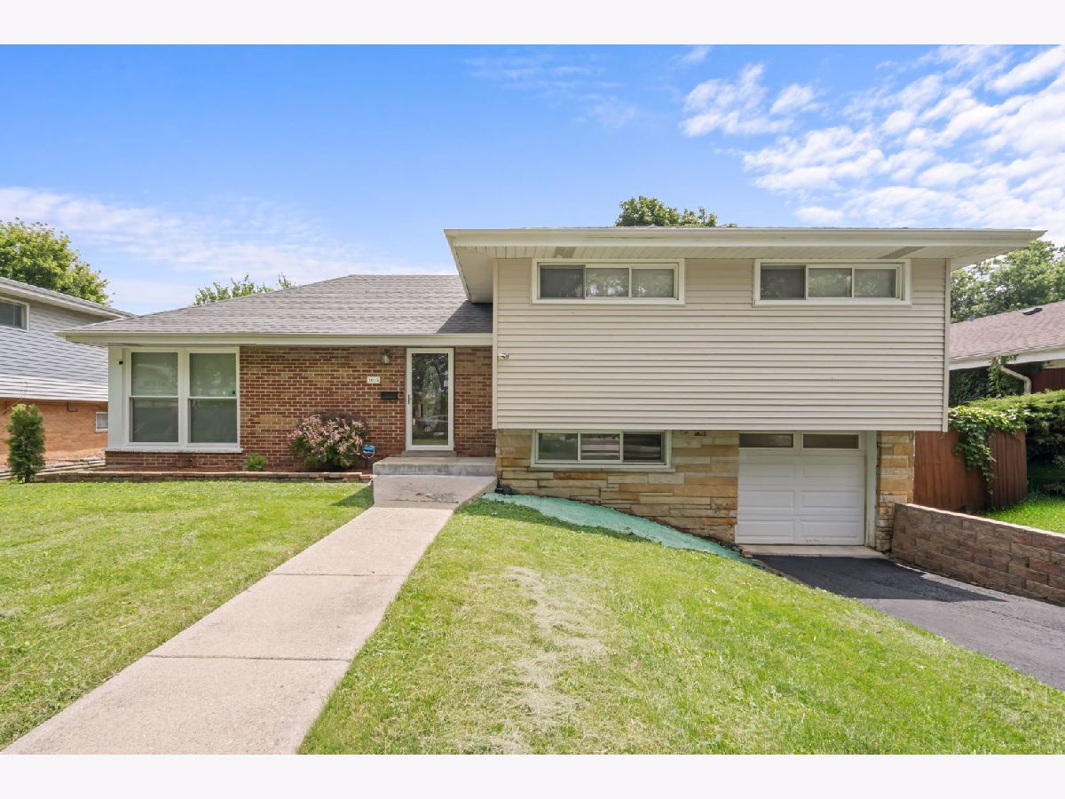  For Sale Villa Park Illinois, 1015 Leslie Lane