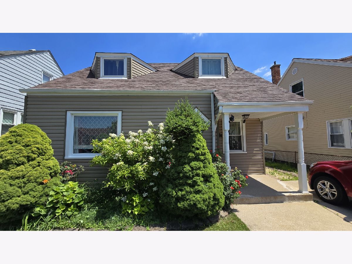  For Sale Evergreen Park Illinois, 8751 Sacramento Avenue