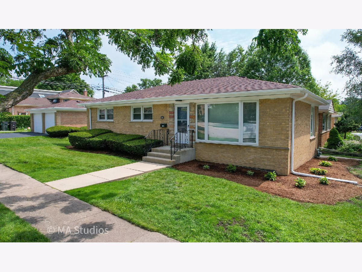  For Sale Skokie Illinois, 4256 Golf Road