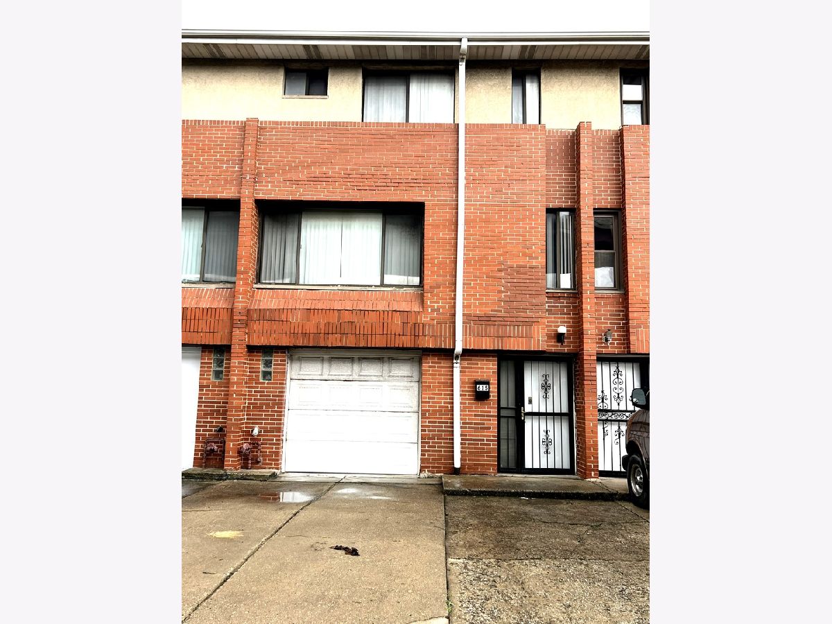  For Sale Chicago Illinois, 615 25th Place