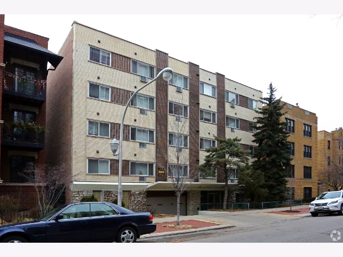  Rented Chicago Illinois, 736 Buena