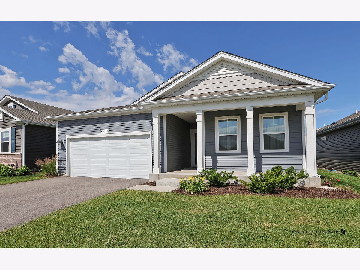  For Sale Wonder Lake Illinois, 2285 Tupelo Way
