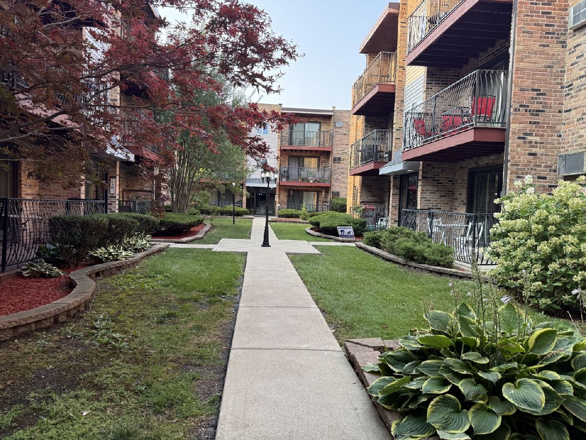  For Sale Chicago Illinois, 4550 57th Street