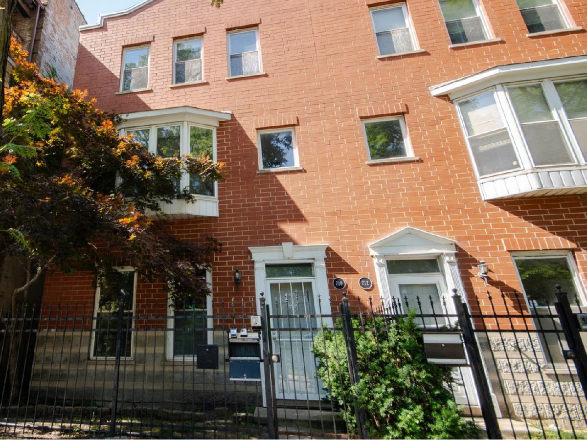  For Sale Chicago Illinois, 710 51st Street