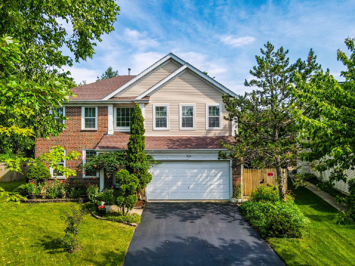  For Sale East Dundee Illinois, 531 Springwood Avenue