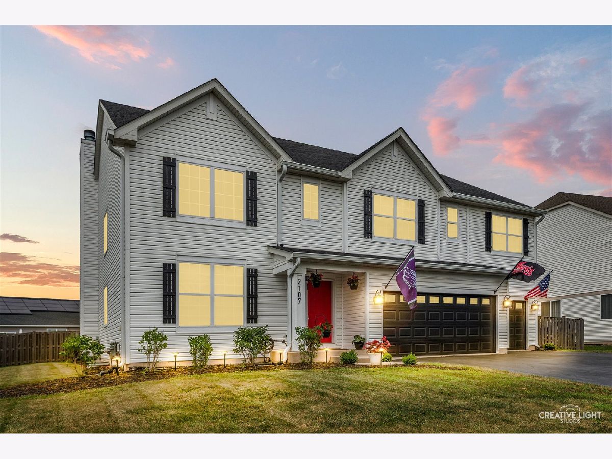  For Sale Joliet Illinois, 2107 Waterbury Drive