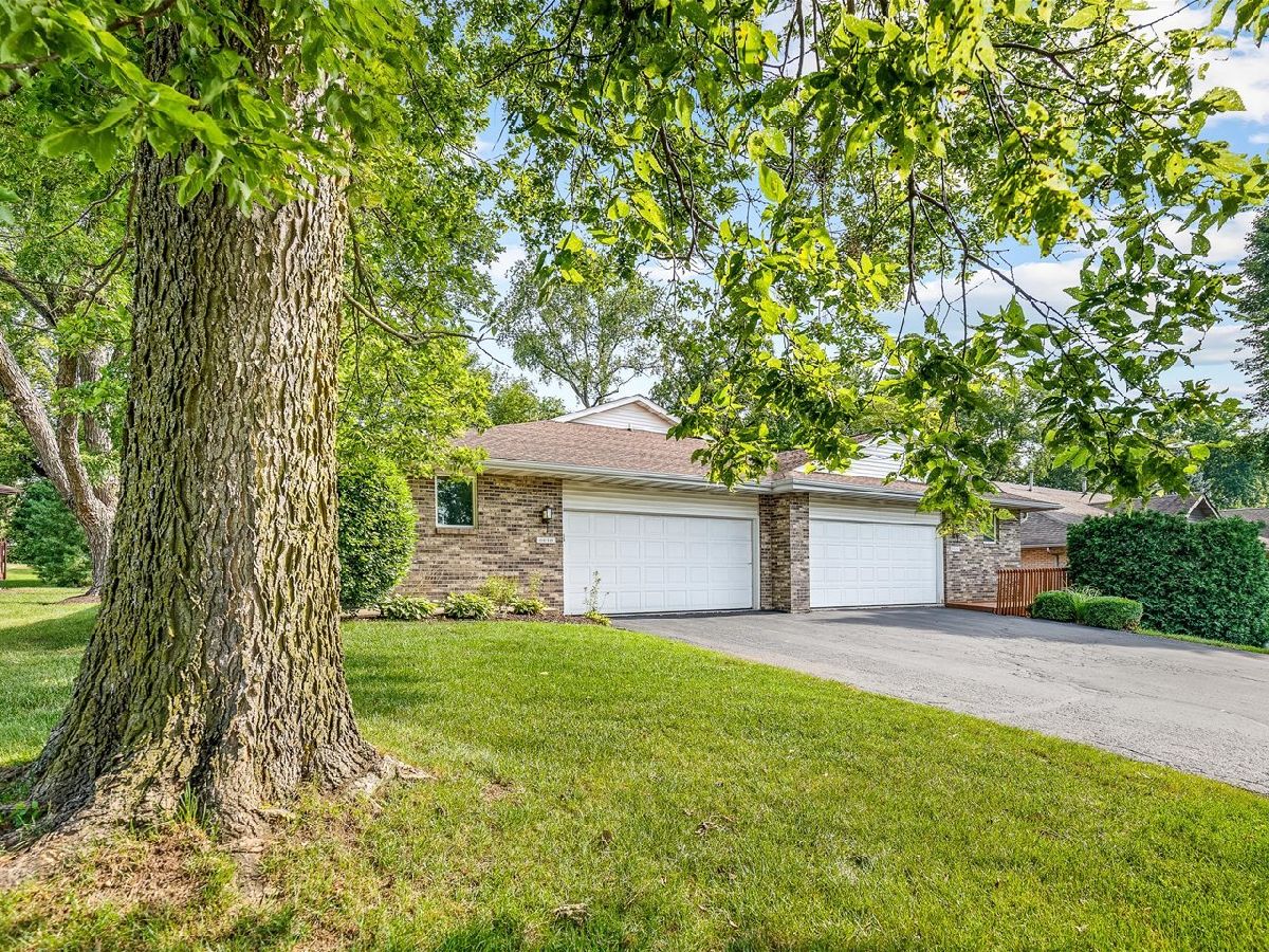  For Sale Rockford Illinois, 6616 Sandalwood Close