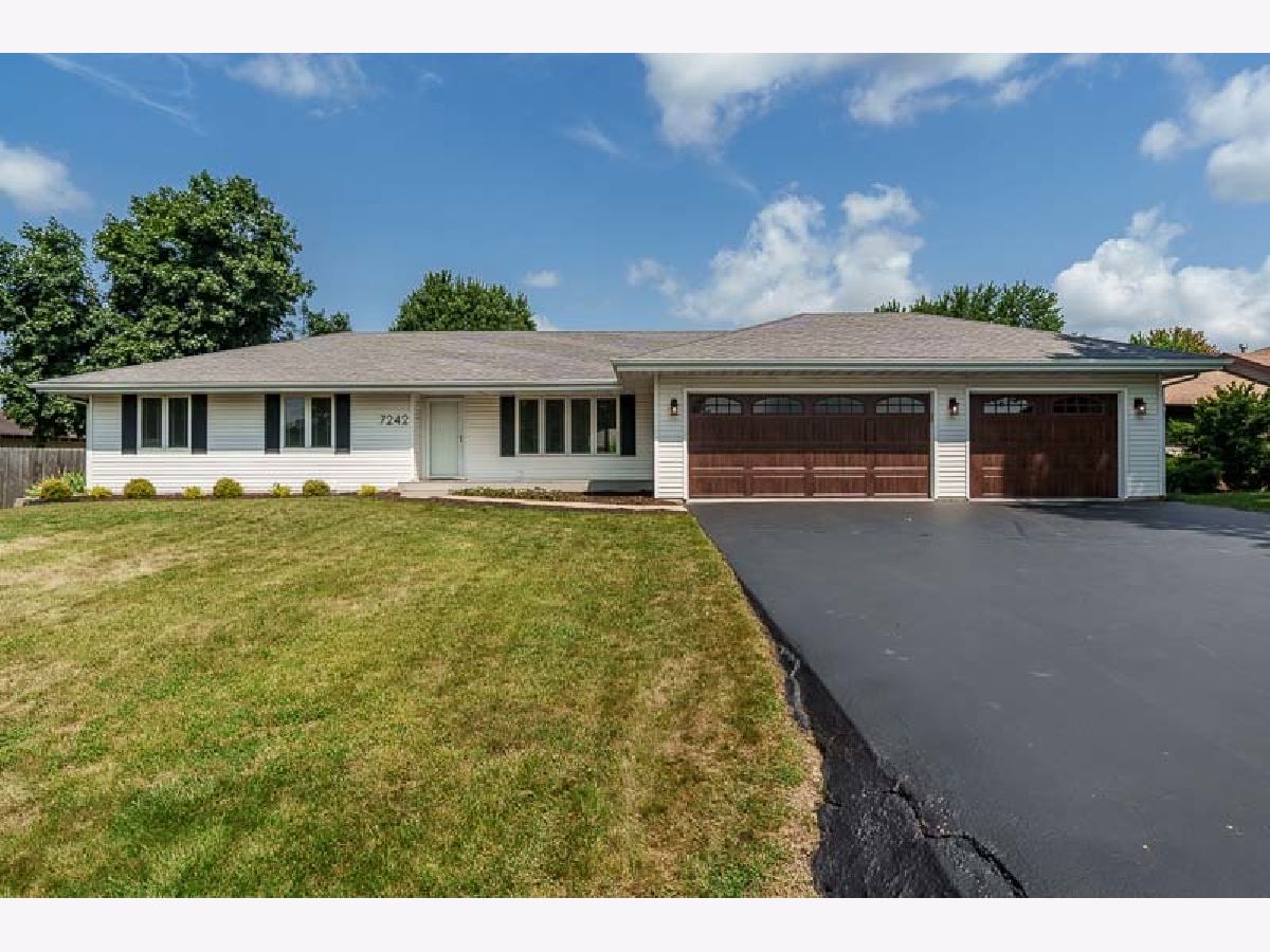  For Sale Cherry Valley Illinois, 7242 Moss Canyon Road