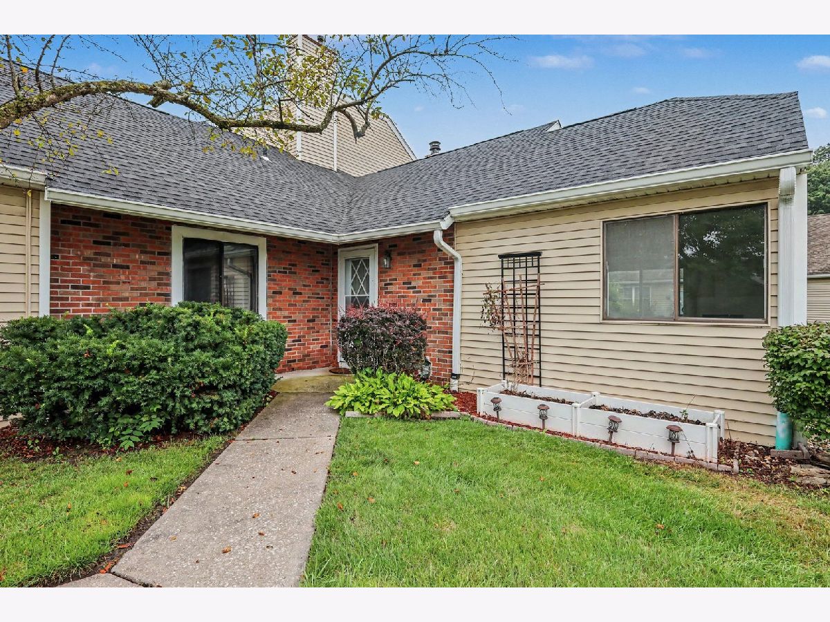  For Sale Chesterton Indiana, 1100 Saratoga Lane