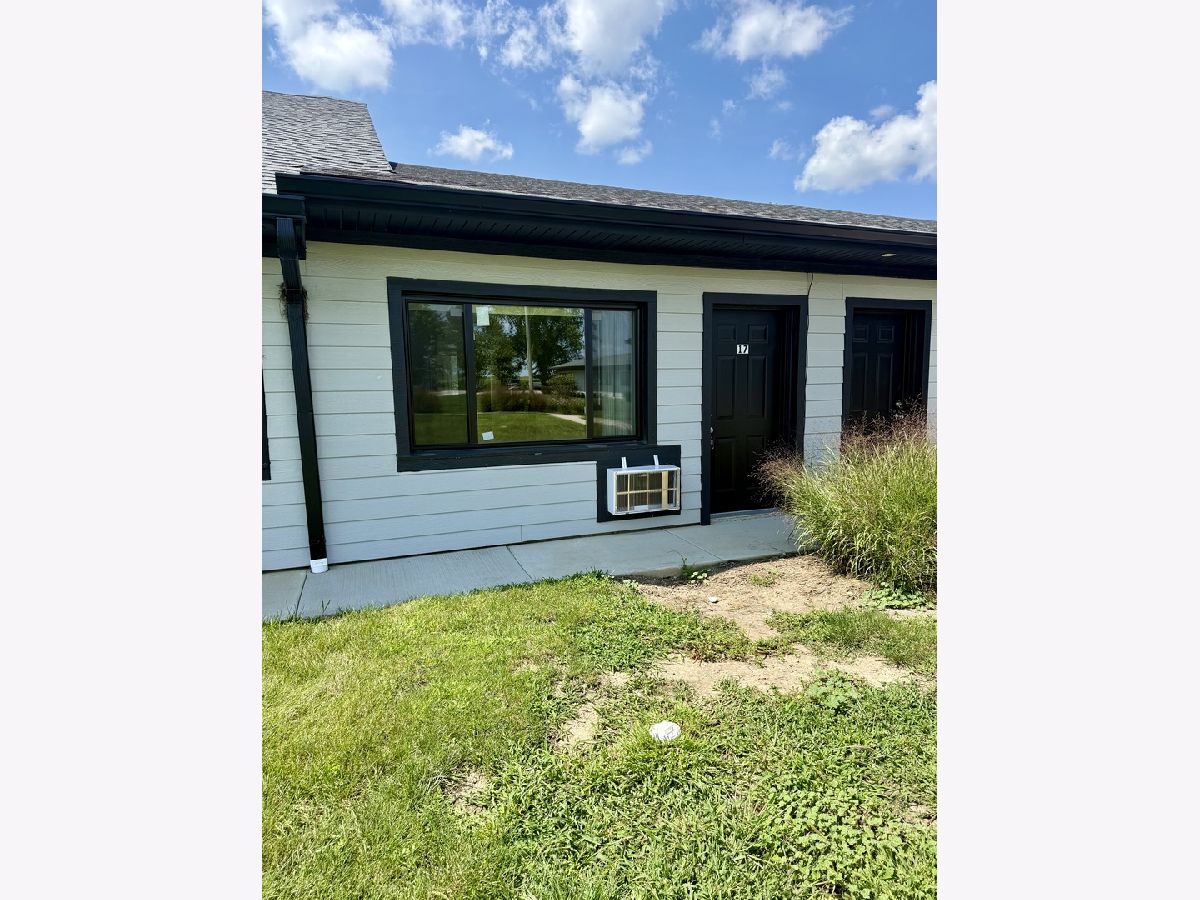  Rented Peotone Illinois, 29837 Route 50