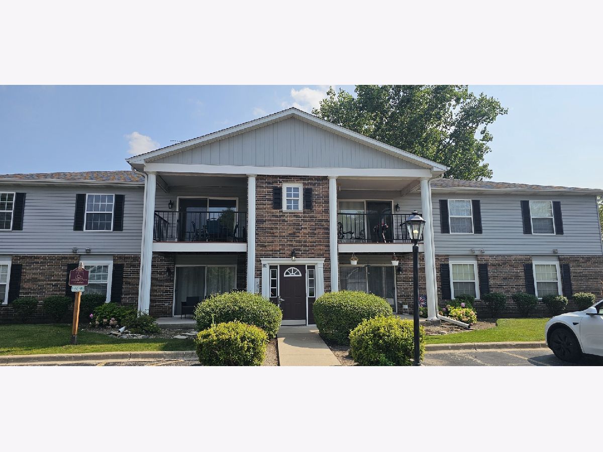  For Rent Crystal Lake Illinois, 893 Golf Course