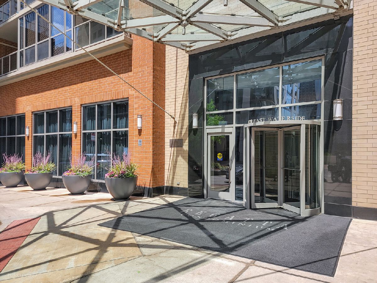 Condominiums Rented Regatta Chicago Illinois, 420 Waterside