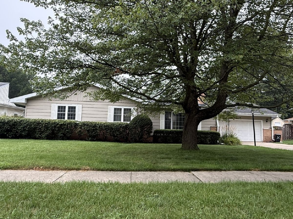  For Sale Rochelle Illinois, 1247 Tilton Park Drive