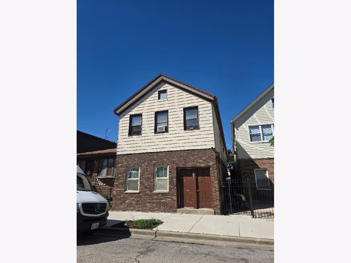 For Sale Chicago Illinois, 3030 Poplar Avenue