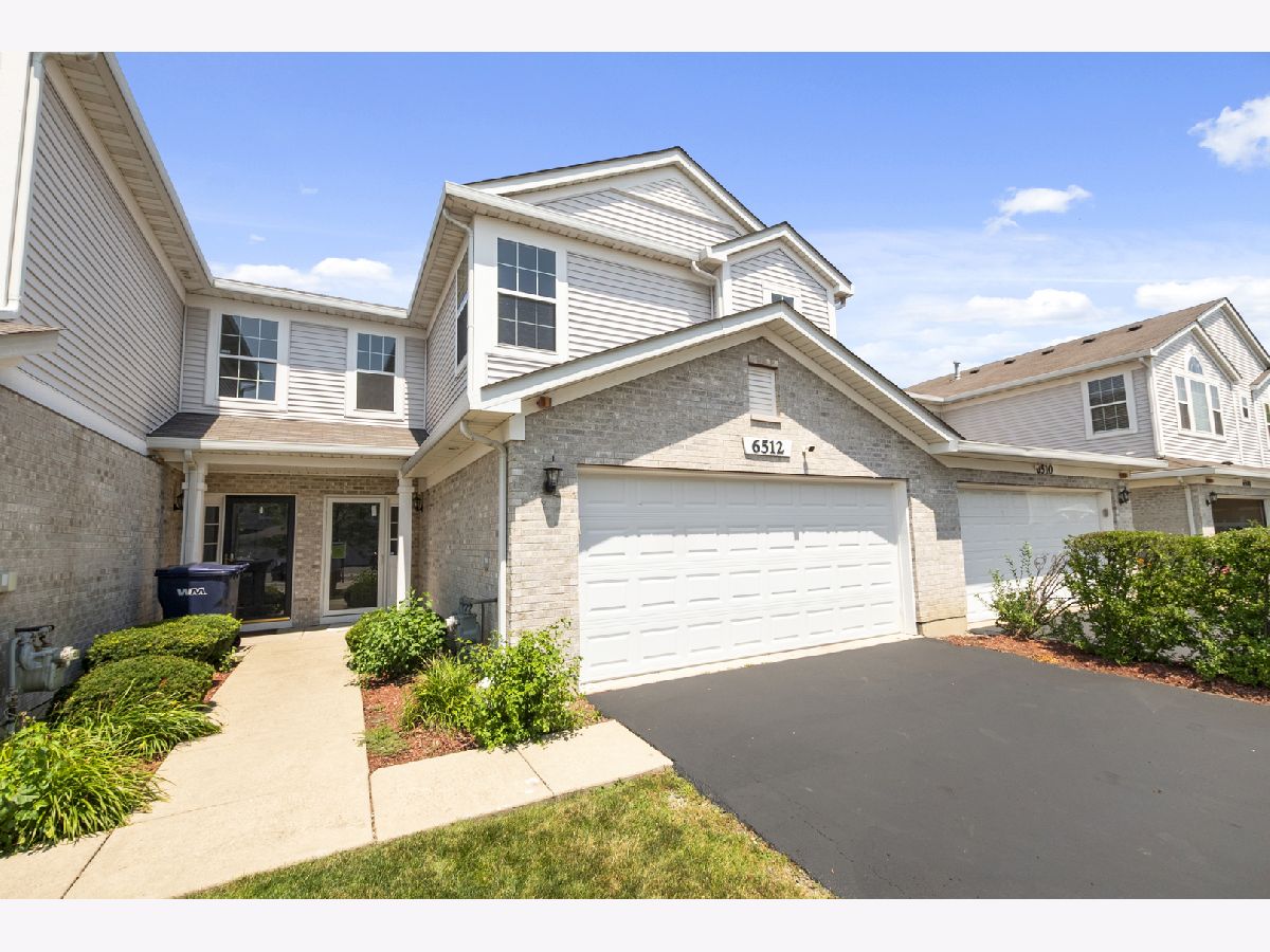 Townhomes & Homes For Sale The Point At Gleneagle Matteson Illinois, 6512 Blue Sky Lane