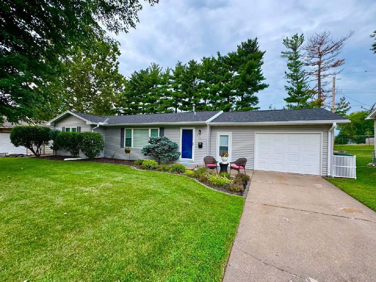  Sold Quincy Illinois, 330 Glendale