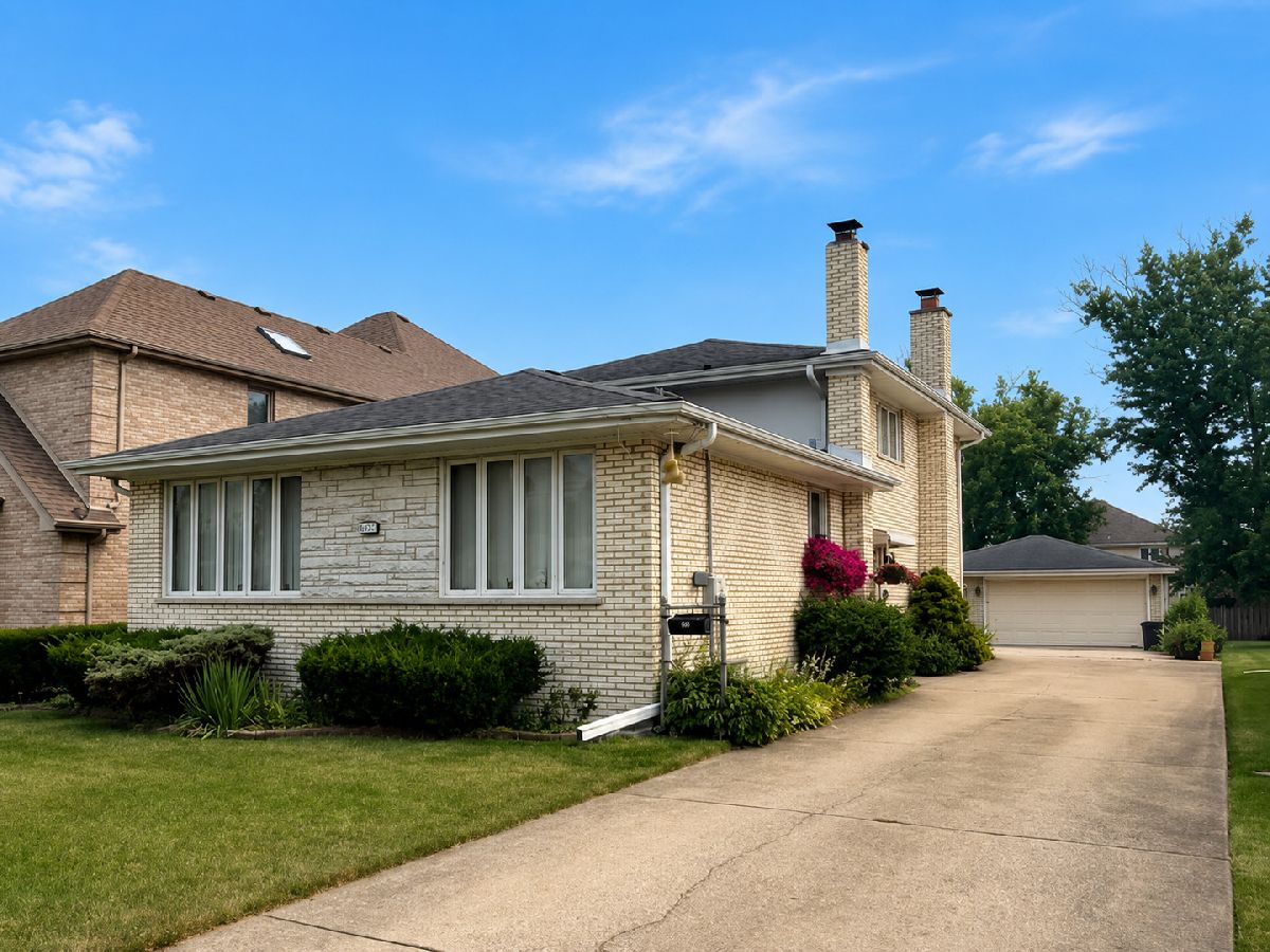  For Sale Niles Illinois, 8631 Stolting Road