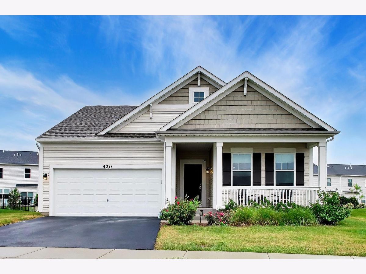  Rented South Elgin Illinois, 420 Radcliff