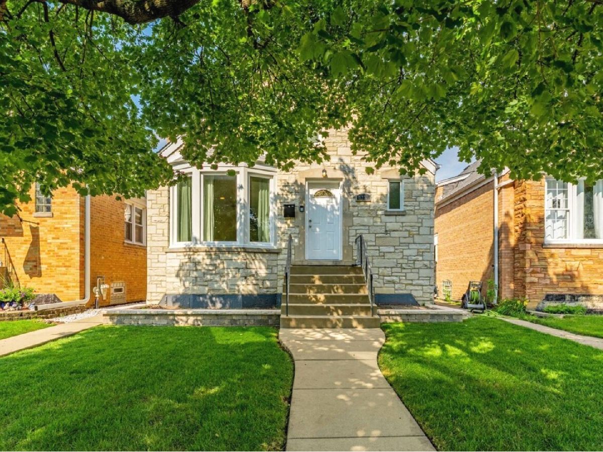  For Sale Chicago Illinois, 3238 Nottingham Avenue