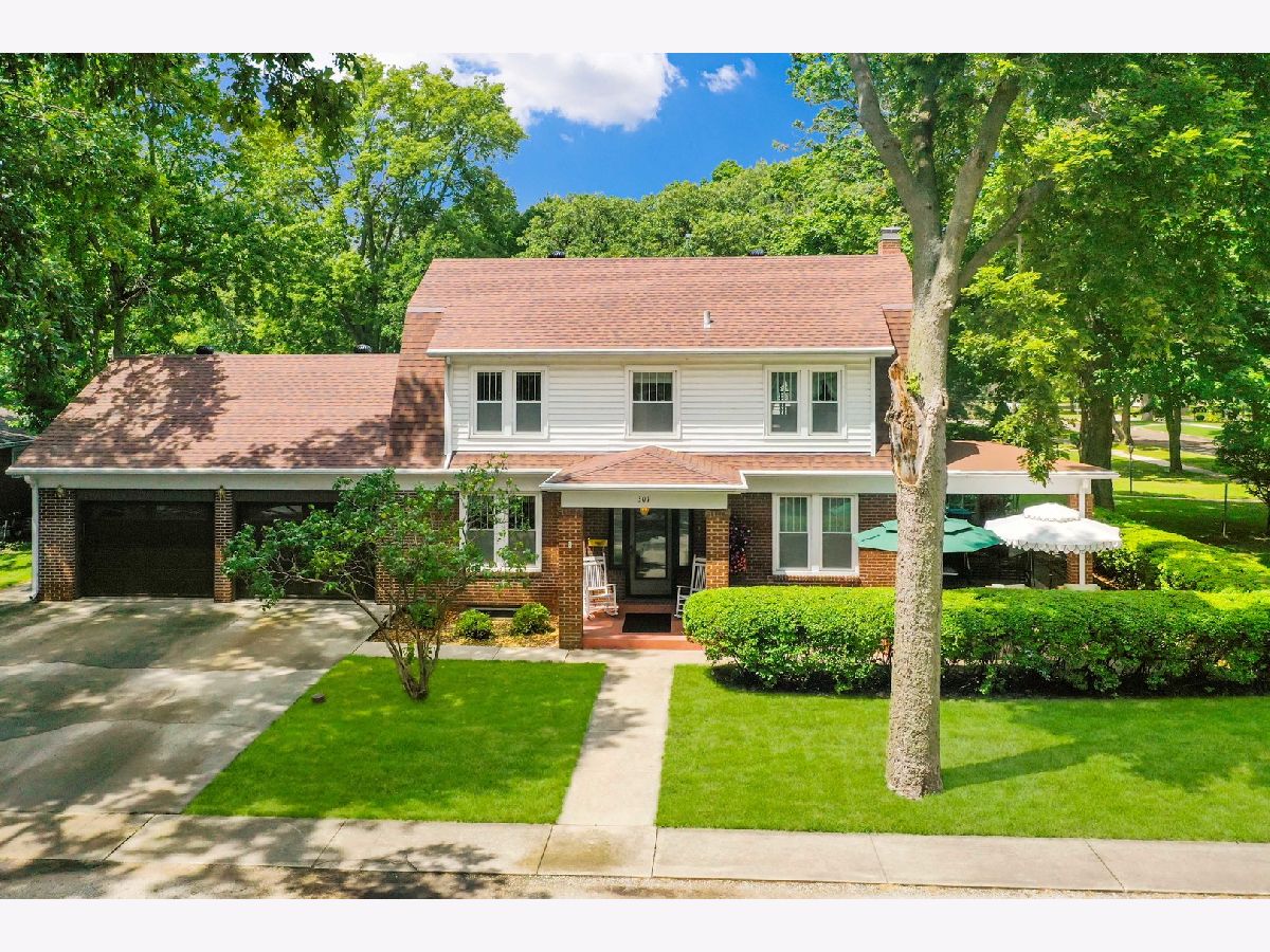  For Sale Pontiac Illinois, 301 Oak Street