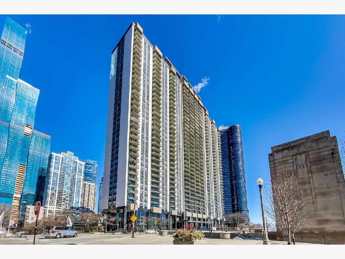 Condominiums Rented Outer Drive East Chicago Illinois, 400 Randolph