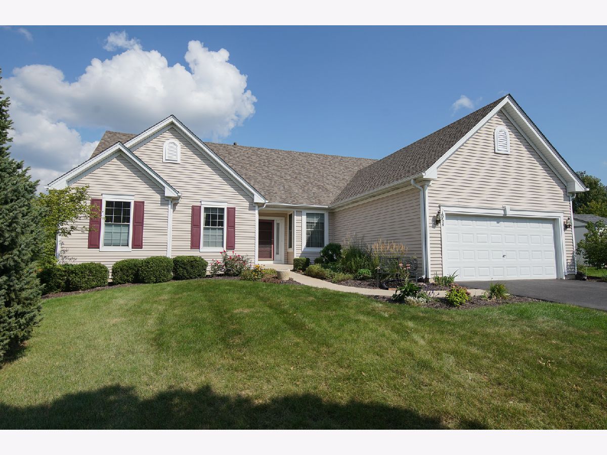 Homes For Sale Arbor Ridge Montgomery Illinois, 1364 Sycamore Lane