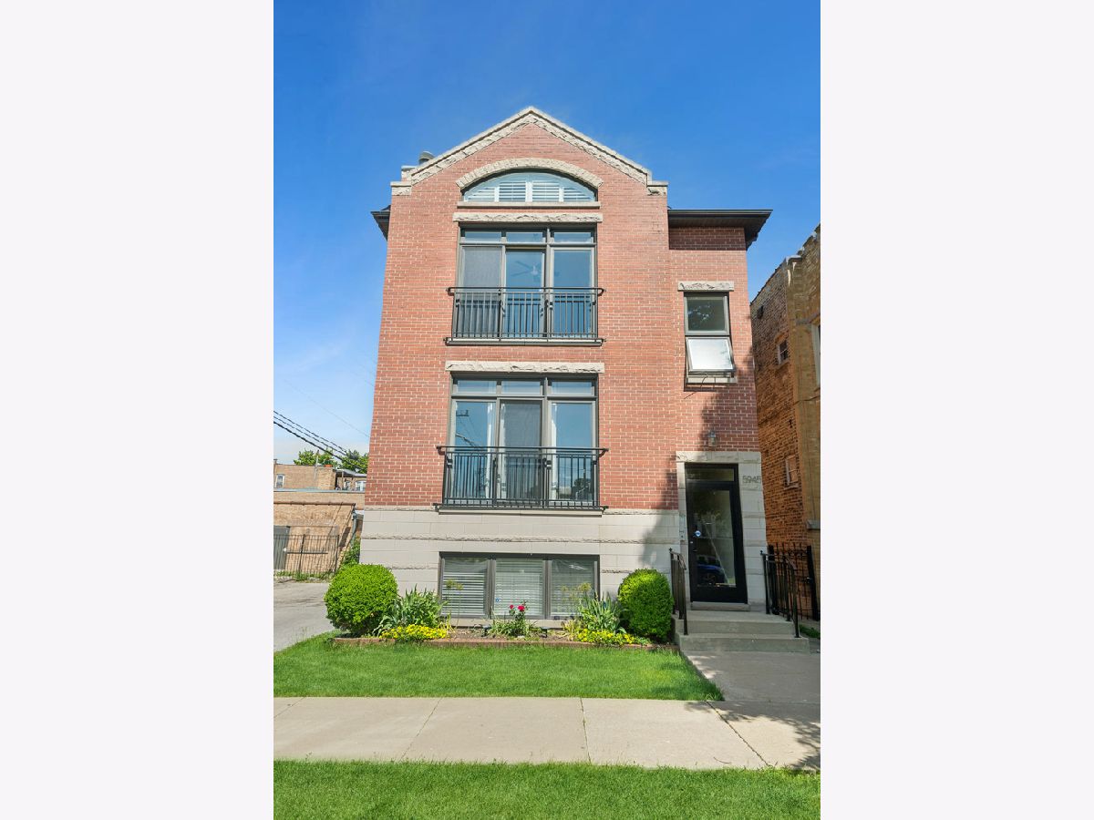  For Sale Chicago Illinois, 5945 Campbell Avenue