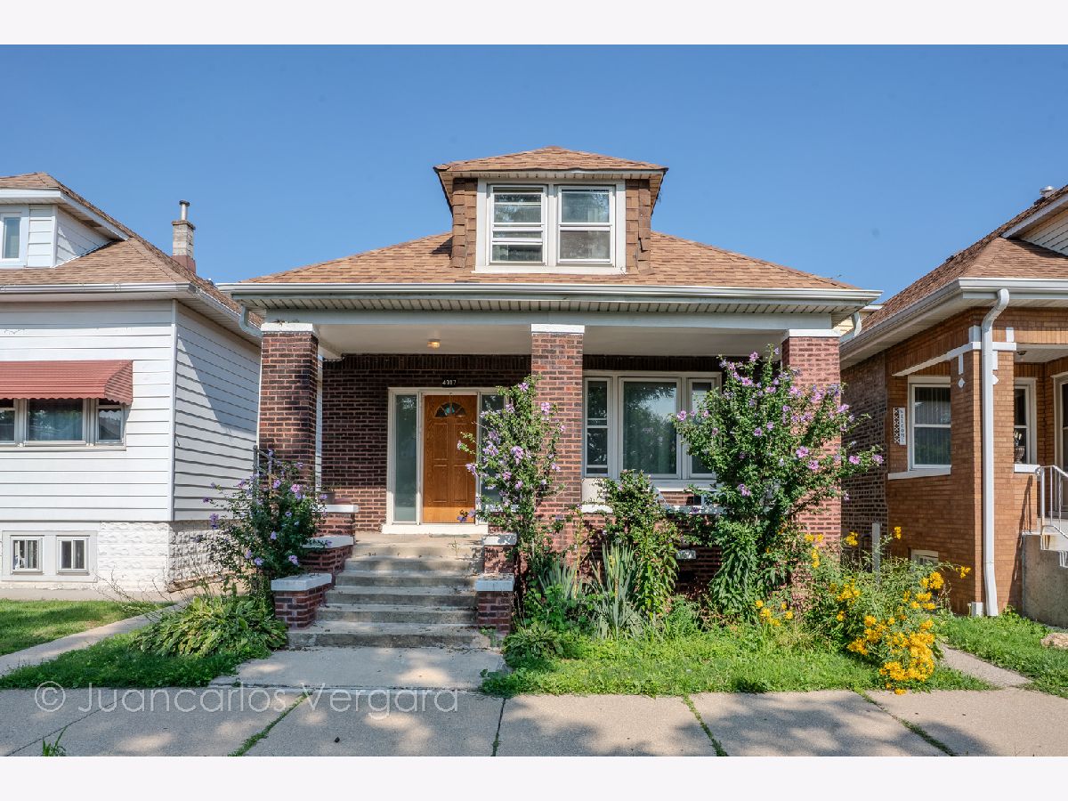  For Sale Chicago Illinois, 4917 Karlov Avenue