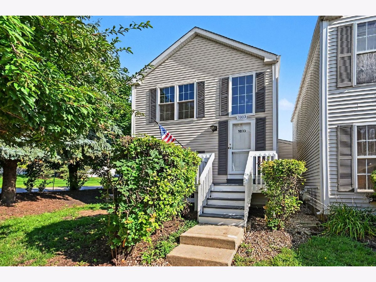  For Sale Aurora Illinois, 1033 Symphony Drive