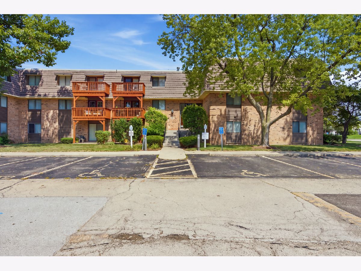  For Rent Aurora Illinois, 1895 Tall Oaks
