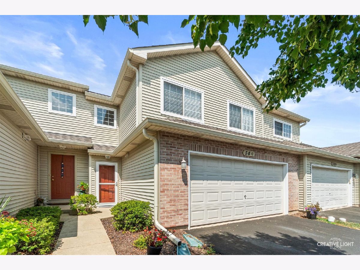  For Sale Sugar Grove Illinois, 54 Rolling Oaks Road