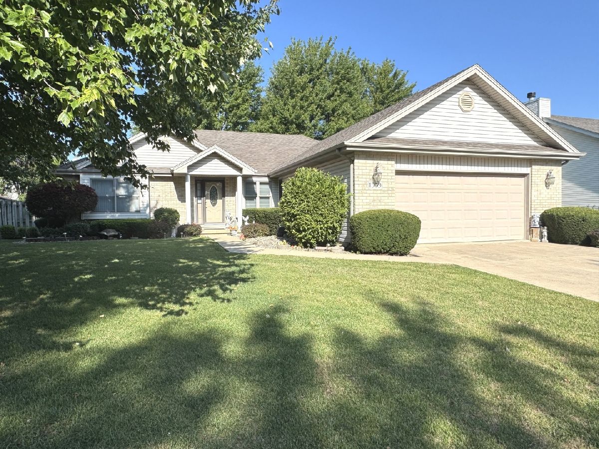 Homes For Sale Sun Ridge Bourbonnais Illinois, 1559 Jennifer Drive