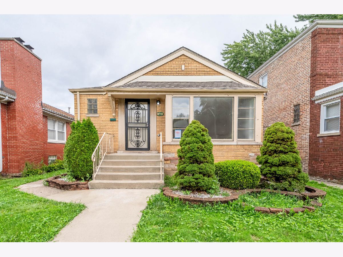  For Sale Chicago Illinois, 8741 Kimbark Avenue