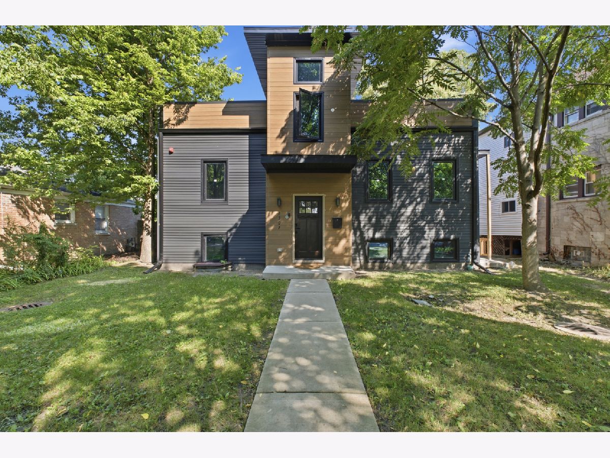  For Sale Evanston Illinois, 2307 Lake Street